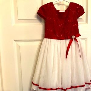 Rare Editions 4T dress. Lots of details fit for a princess.